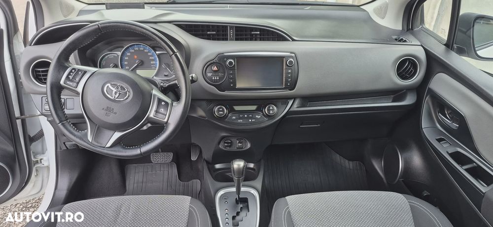 Toyota Yaris 1.5 VVT-i HSD Luna - 6
