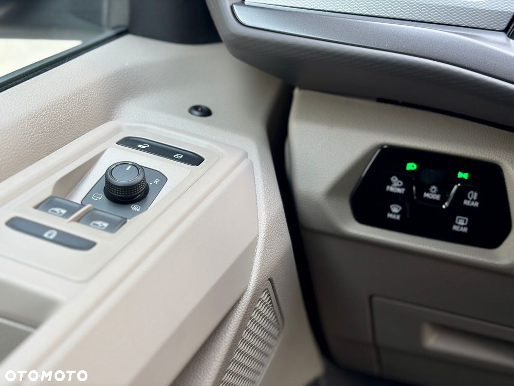 Volkswagen Multivan 2.0 TDI L2 Family DSG - 24