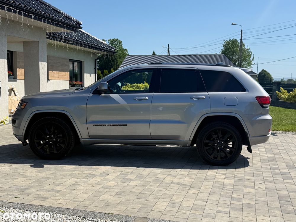 Jeep Grand Cherokee - 8