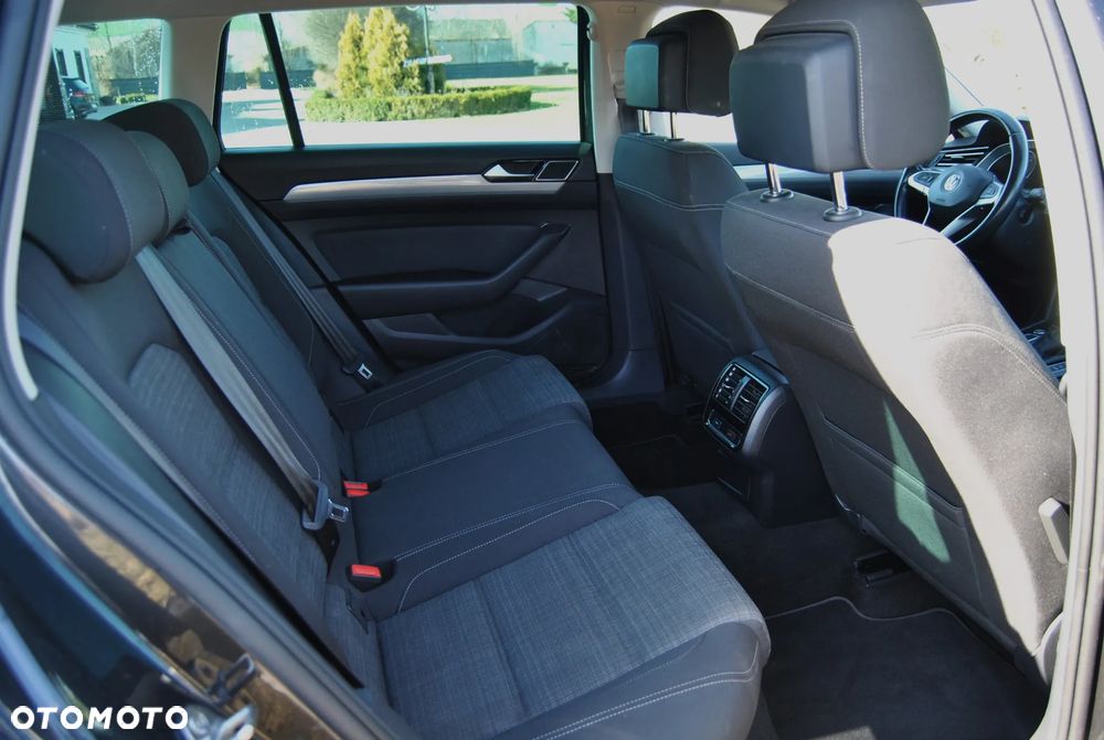 Volkswagen Passat Variant 1.5 TSI OPF DSG Comfortline - 8