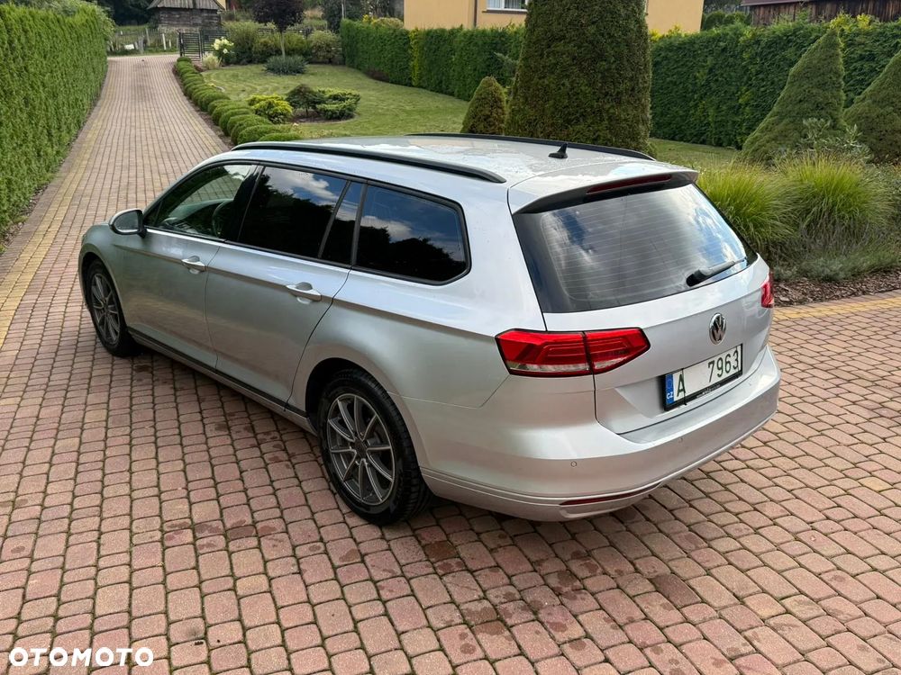 Volkswagen Passat 2.0 TDI SCR Trendline - 10