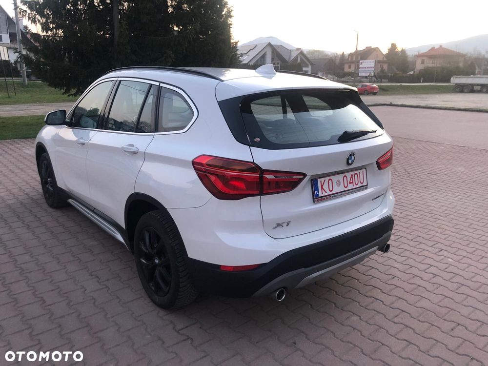 BMW X1 sDrive18d xLine - 4