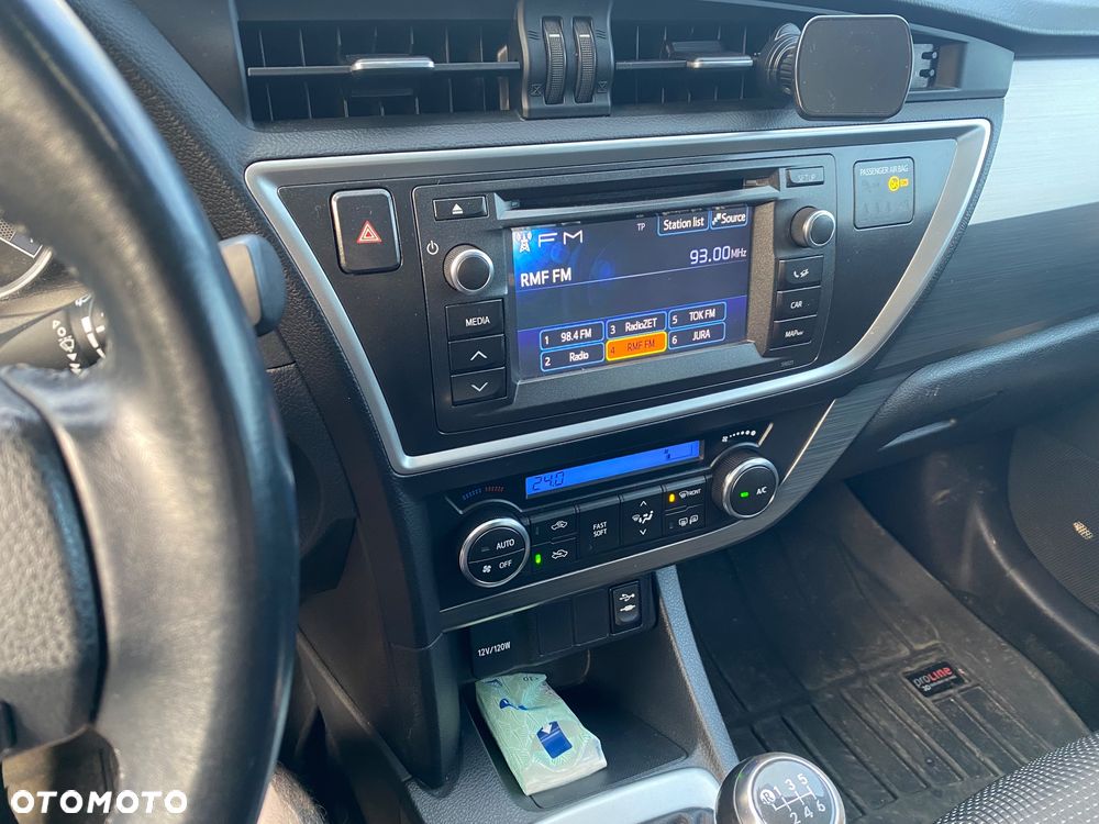 Toyota Auris 1.33 VVT-i Premium - 1