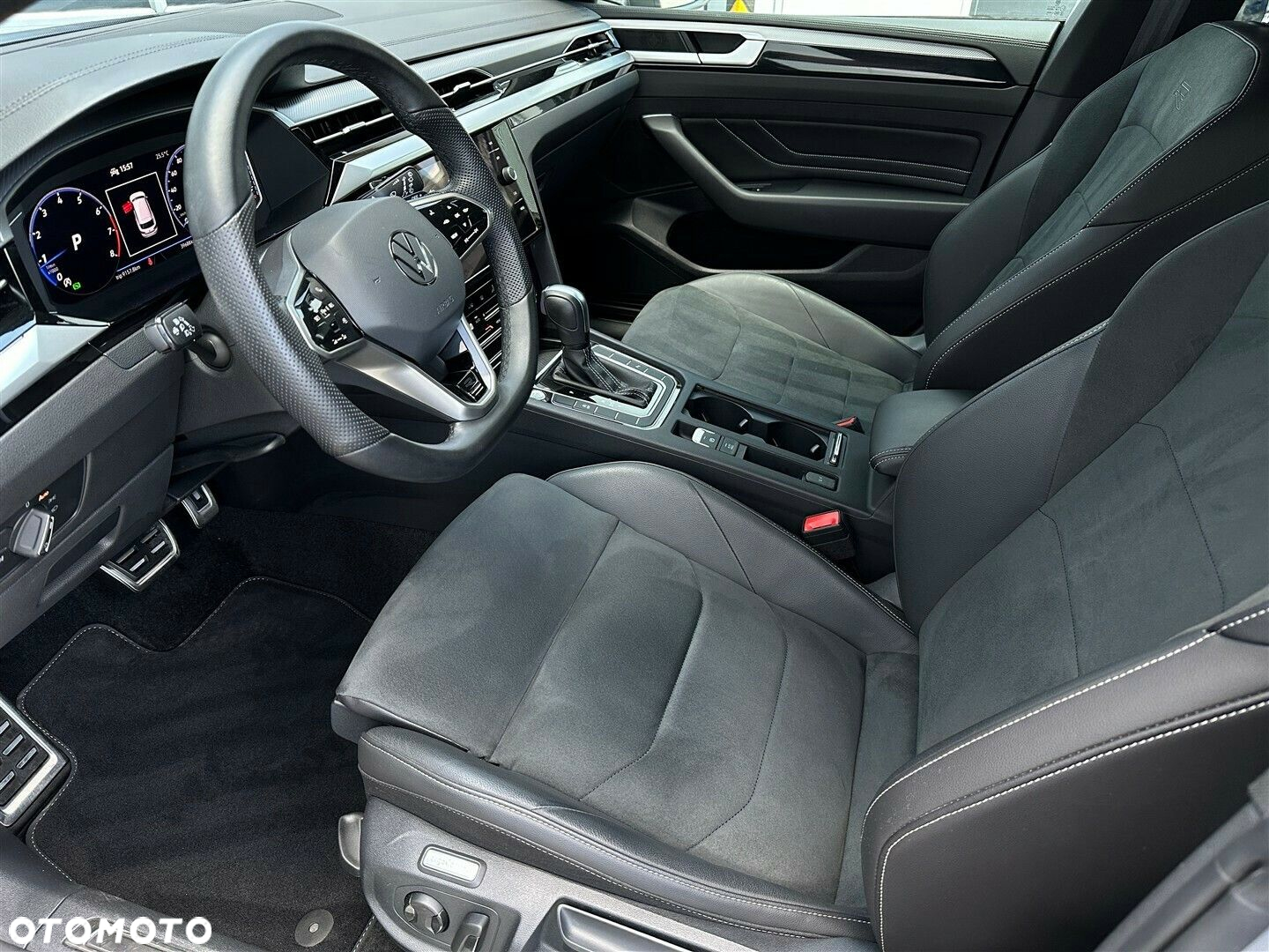 Volkswagen Arteon 2.0 TSI R-Line DSG - 9