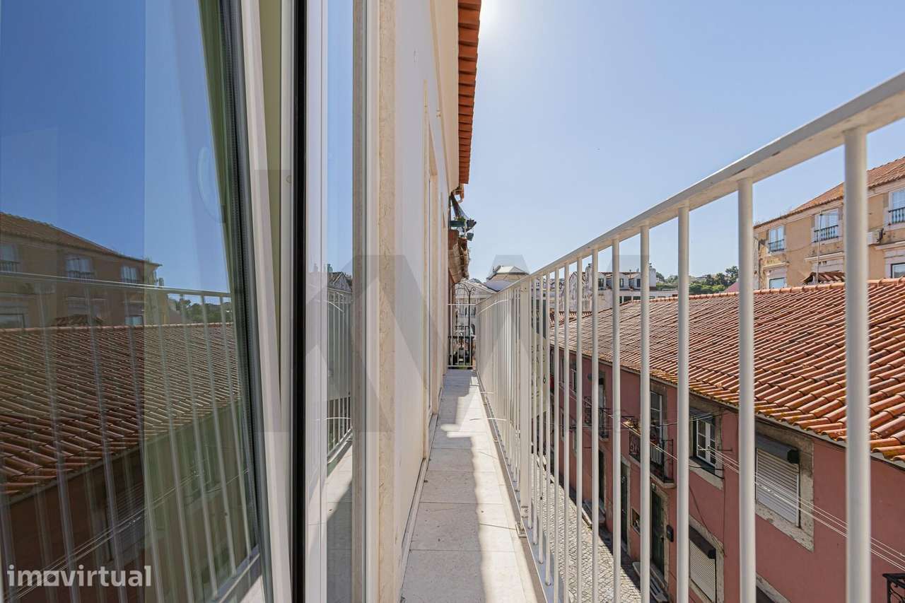 Elegante Apartamento Duplex T2 com Suite e Varandim em Lisboa - Vista 3