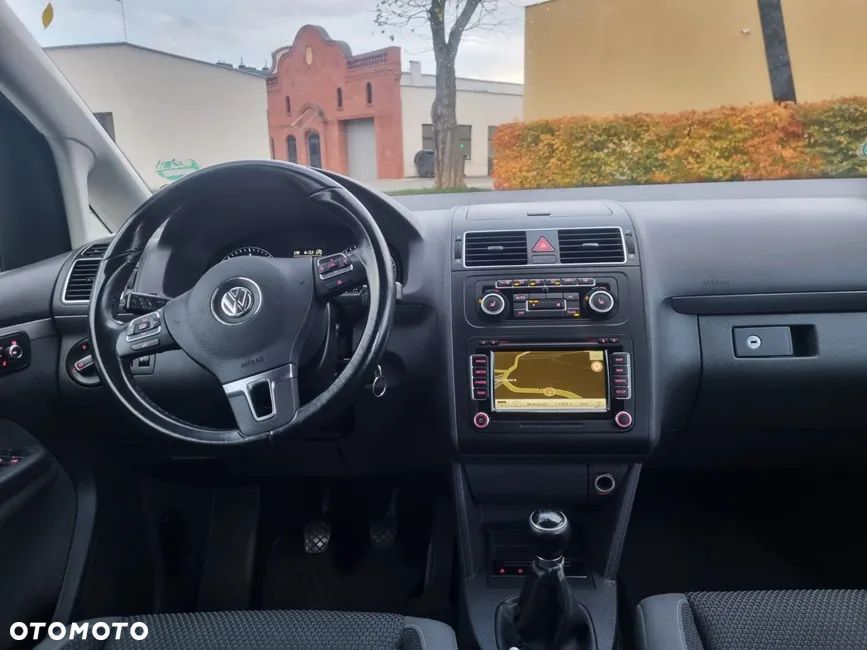 Volkswagen Touran 2.0 TDI Highline - 11