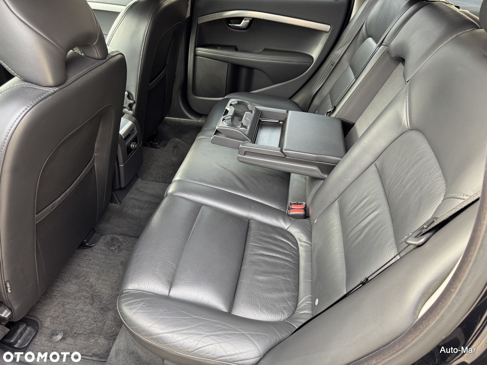 Volvo XC 70 D4 Momentum - 12