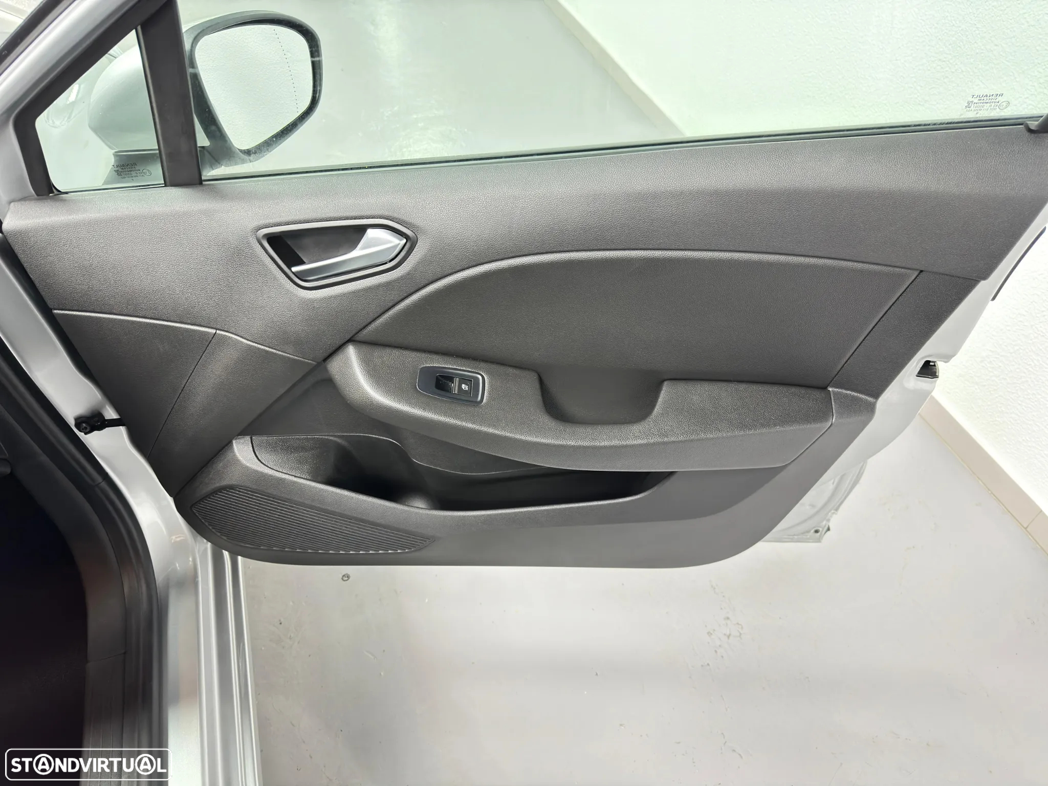Renault Clio 1.5 Blue dCi Zen - 16