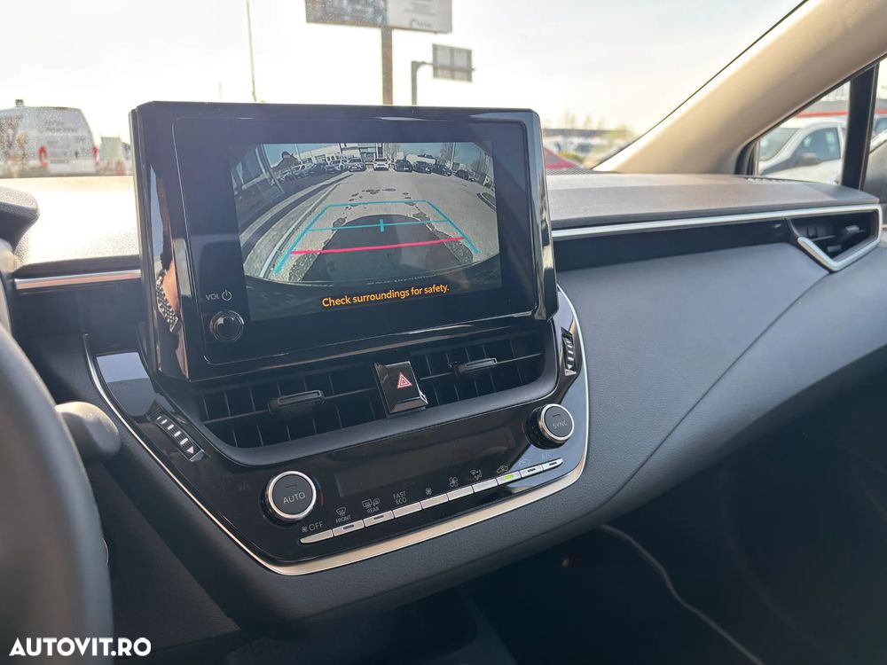 Toyota Corolla 1.8 HSD Eco - 19