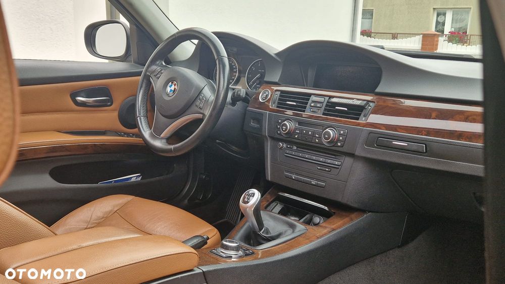 BMW Seria 3 318i - 20