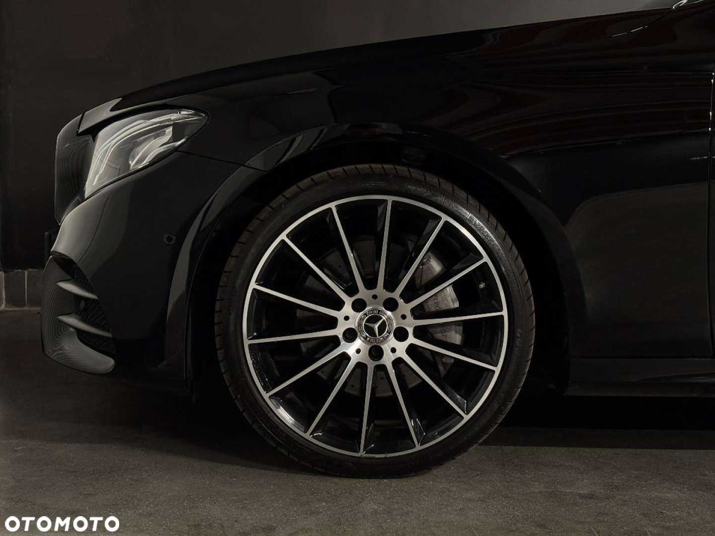 Mercedes-Benz Klasa E 220 d T 9G-TRONIC AMG Line - 17