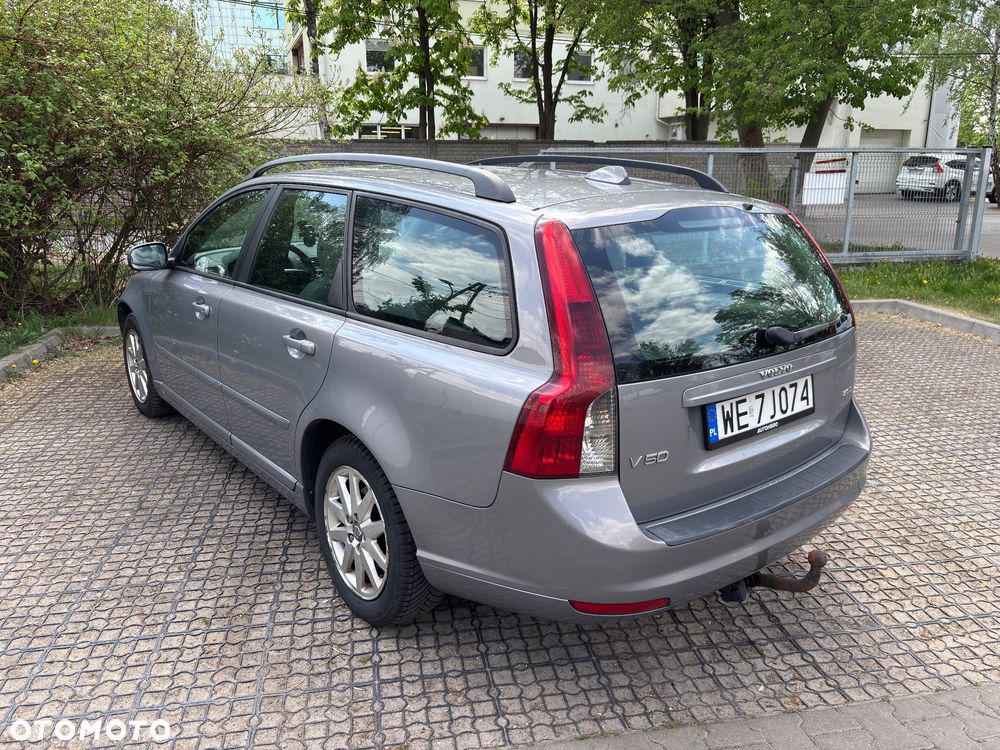 Volvo V50 2.0D Momentum - 8