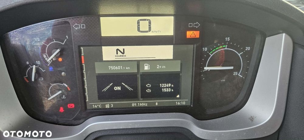 Renault Gama T-460 - 11