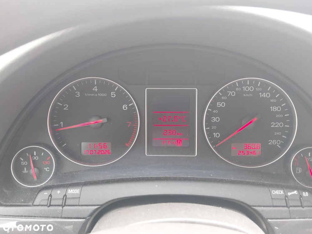 Audi A4 Limousine - 18