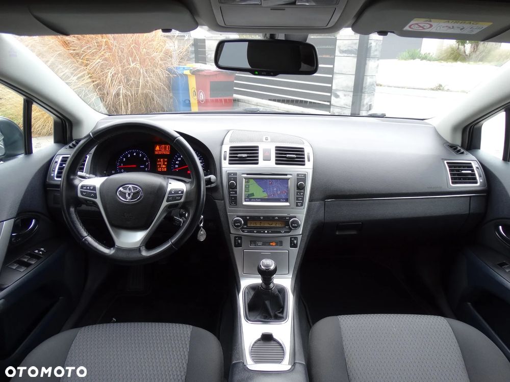 Toyota Avensis Combi 1.8 Business Edition - 5