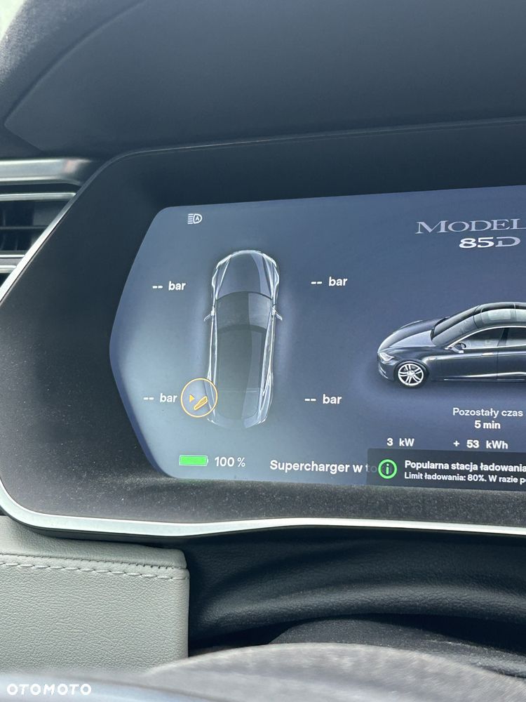 Tesla Model S 85 D - 23