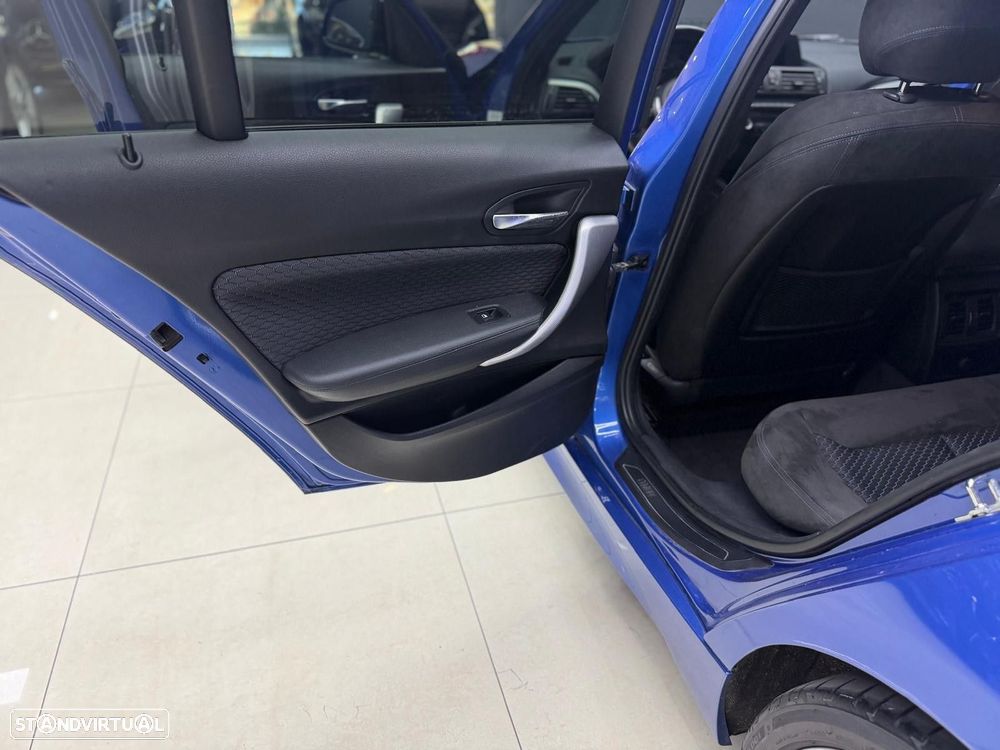 BMW 118 dA Pack M - 17