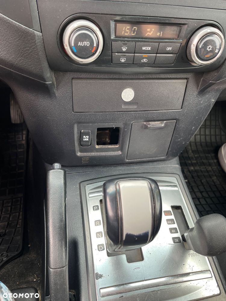 Mitsubishi Pajero 3.2 DID Intense - 10