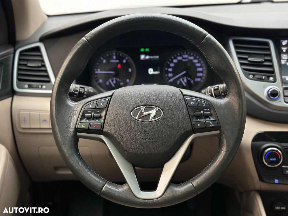 Hyundai Tucson blue 1.7 CRDi 2WD DCT Premium - 13