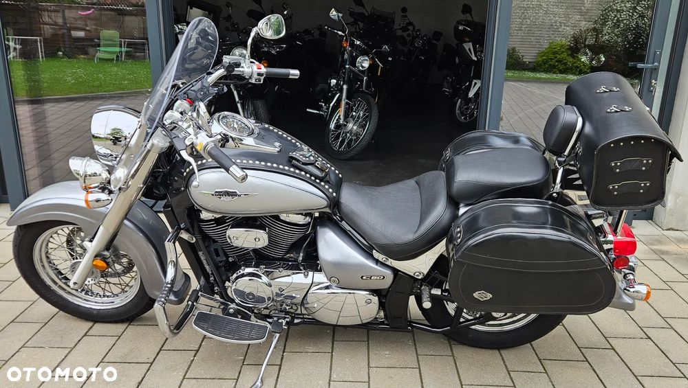 Suzuki VL 800 Volusia - Boulevard C50 - 3