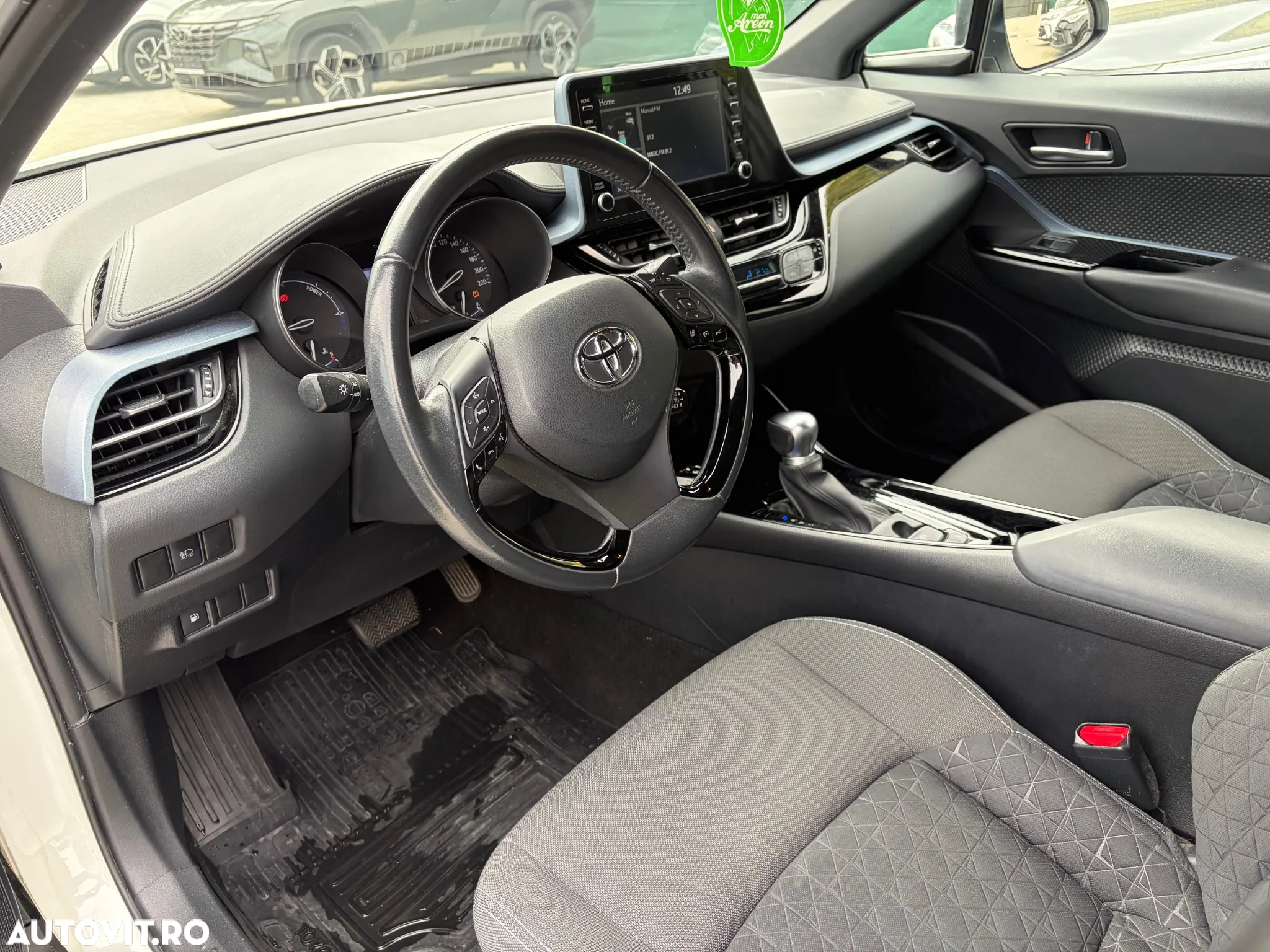 Toyota C-HR Hybrid Lounge - 21