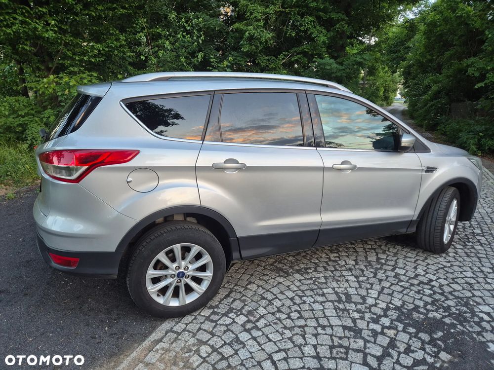 Ford Kuga 2.0 TDCi 2x4 Titanium - 8