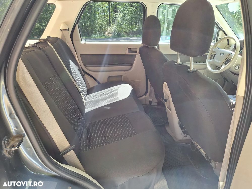 Ford Escape - 13