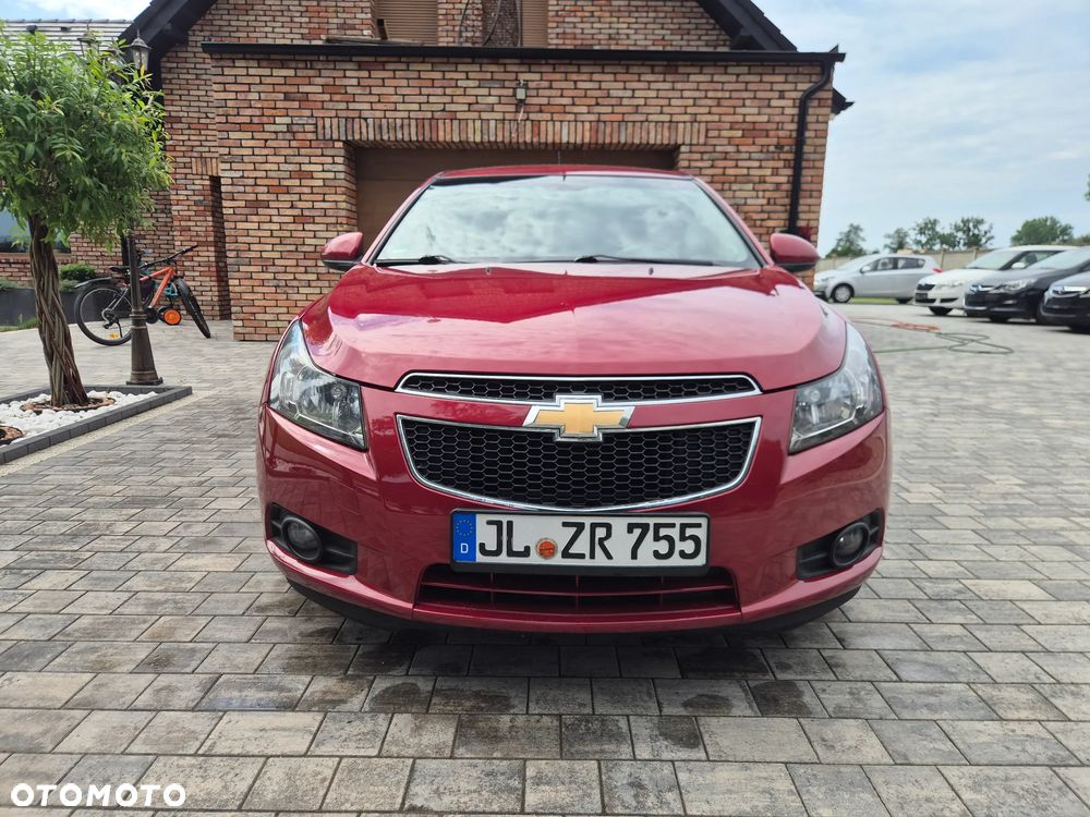 Chevrolet Cruze 1.8 LTZ+ - 9