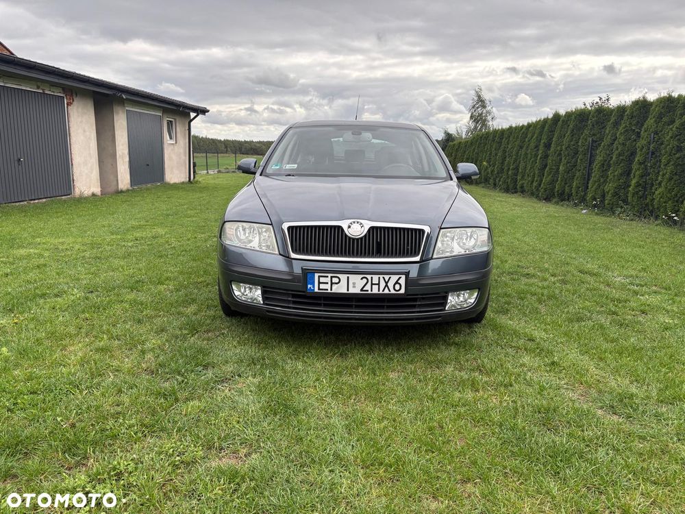 Skoda Octavia 1.6 Ambiente - 14