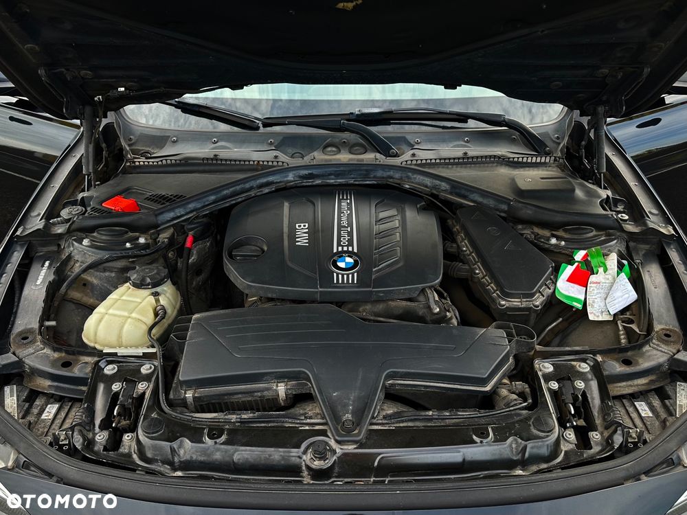 BMW Seria 3 320d Luxury Line - 11