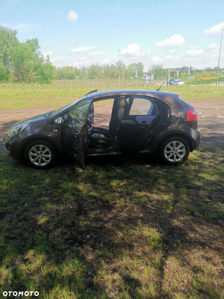 Kia Rio - 3