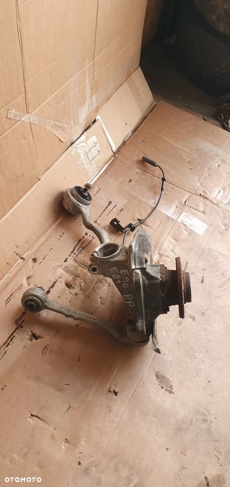 Zwrotnica piasta prawy przód przednia prawa BMW I E81 E87 3 E90 E91 6773210 - 2