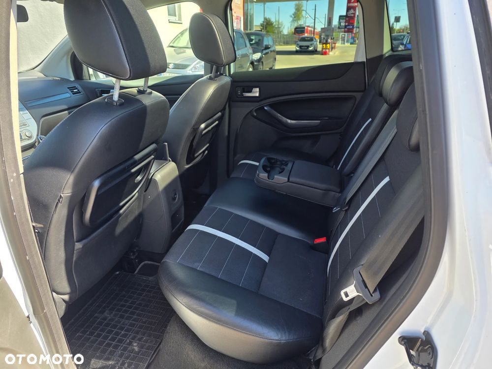 Ford Kuga 2.0 TDCi 4x4 Trend - 12