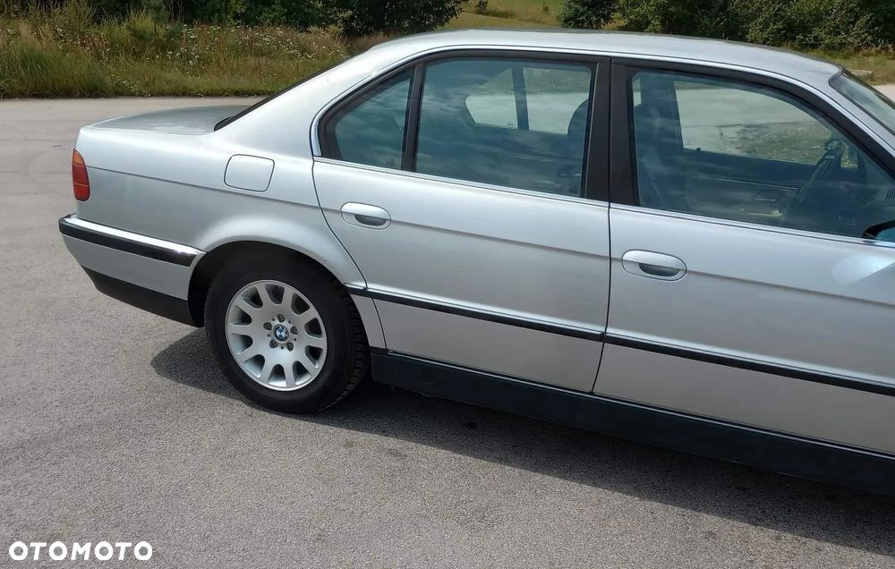 BMW Seria 7 - 17