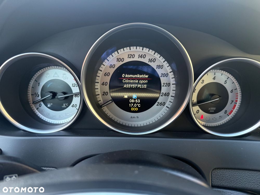 Mercedes-Benz Klasa C 200 CGI BlueEFFICIENCY Avantgarde - 24