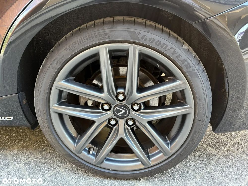 Lexus IS 300h F Impression EU6 - 22
