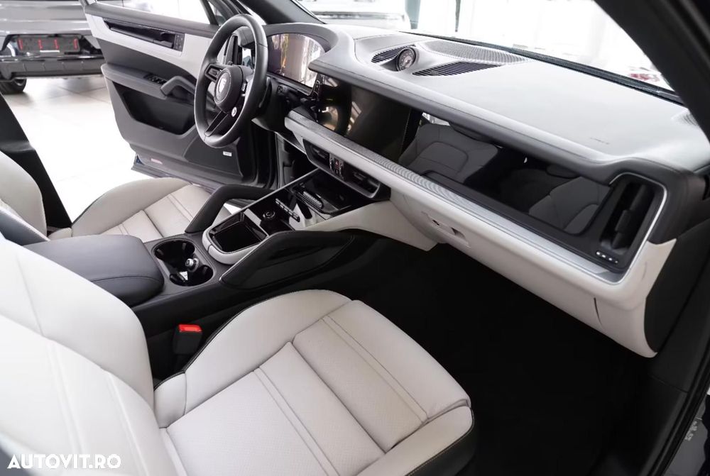 Porsche Cayenne E-Hybrid - 9