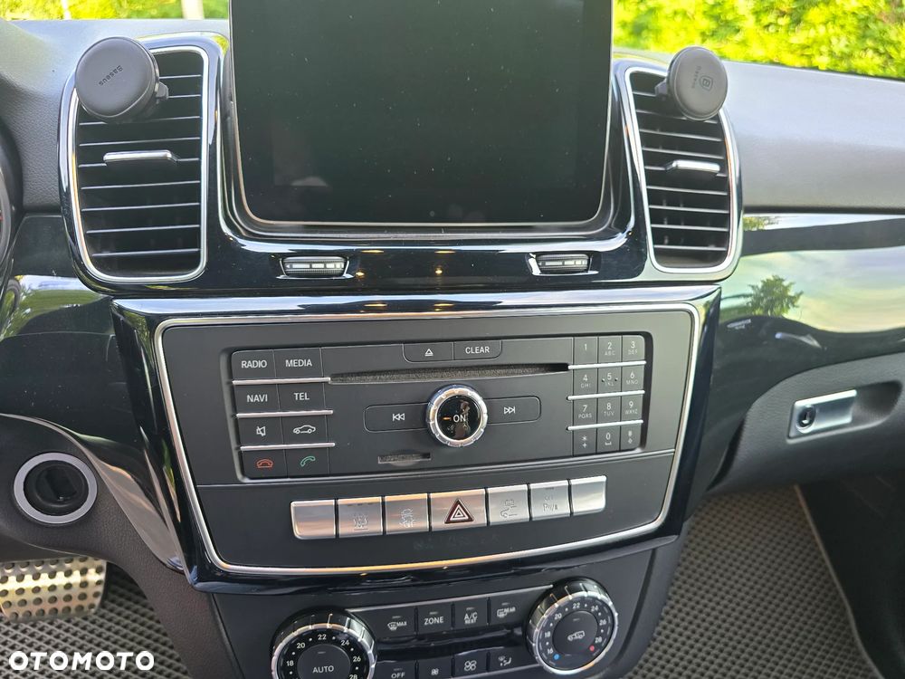 Mercedes-Benz GLE - 18