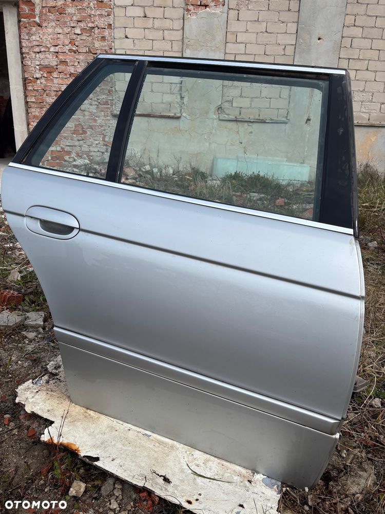 drzwi prawy tyl lewy tył BMW 5 E39 KOMBI - 5