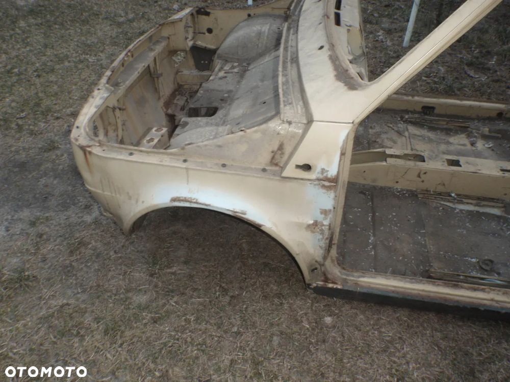 karoseria błotnik poszycie dach ćwiartka buda słupek nadkole 126p maluch - 2