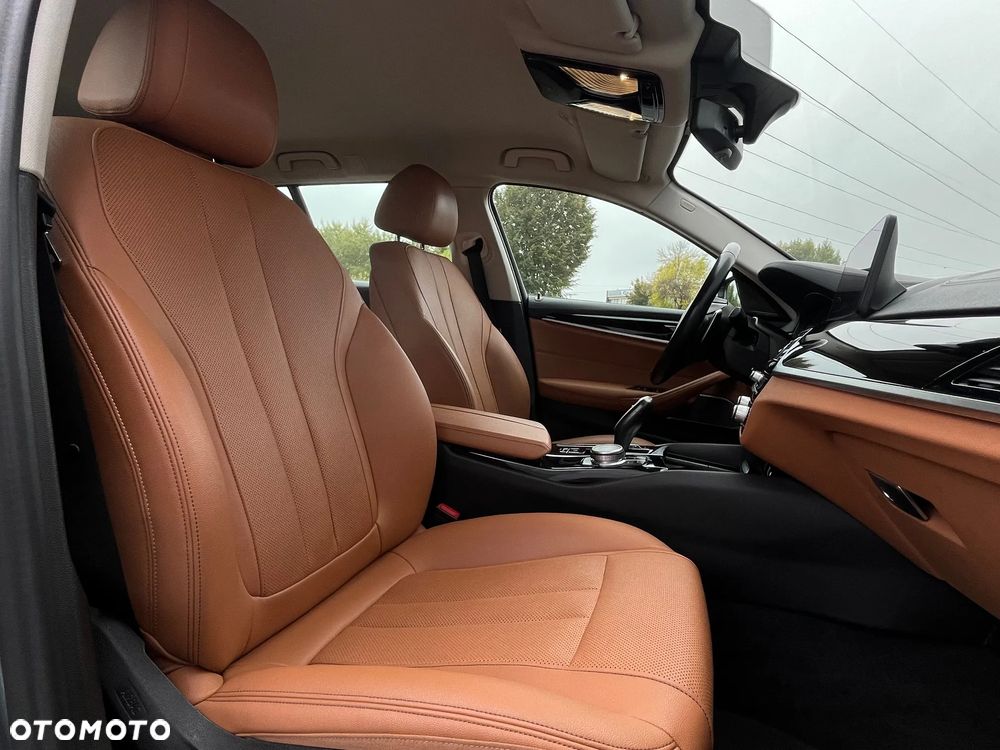 BMW Seria 5 520d xDrive Luxury Line - 16