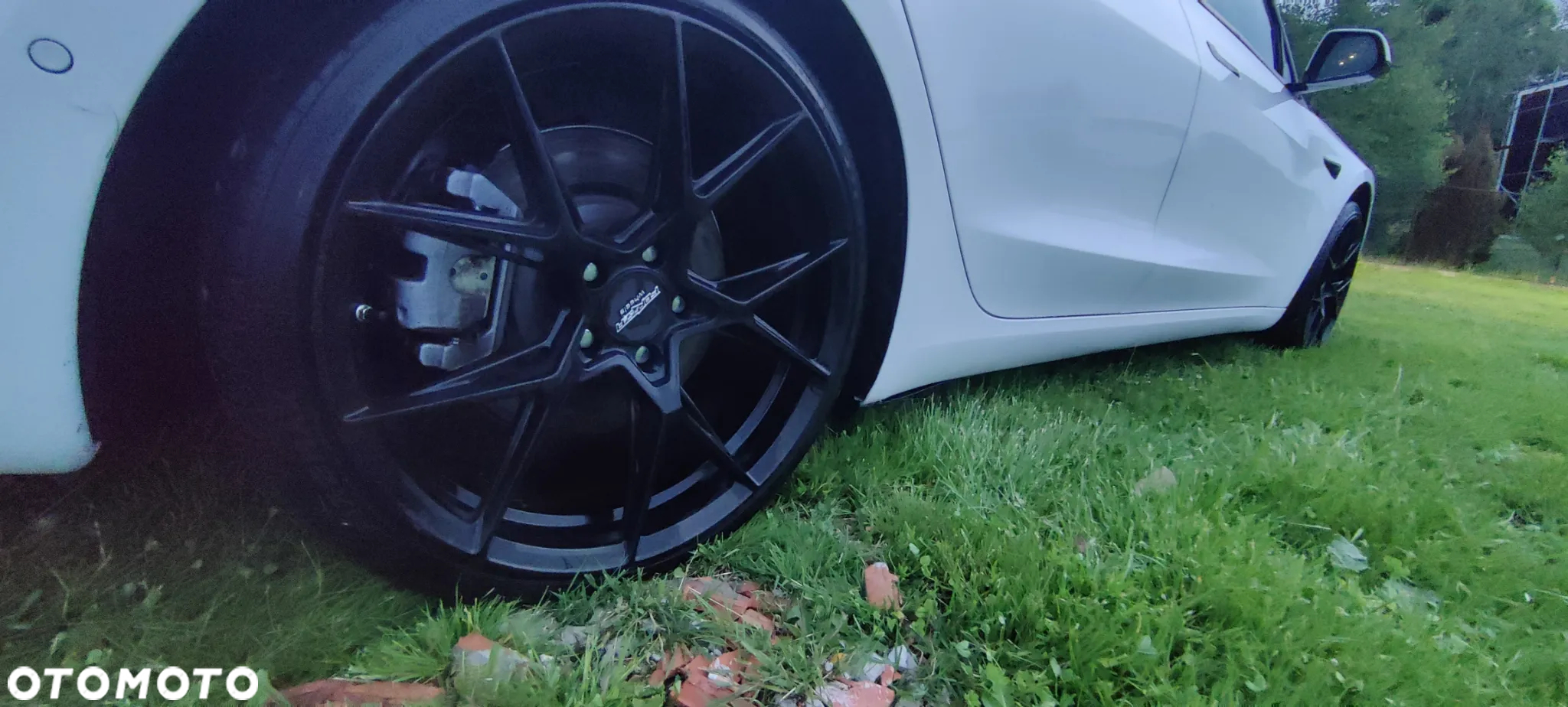 Tesla Model 3 - 12