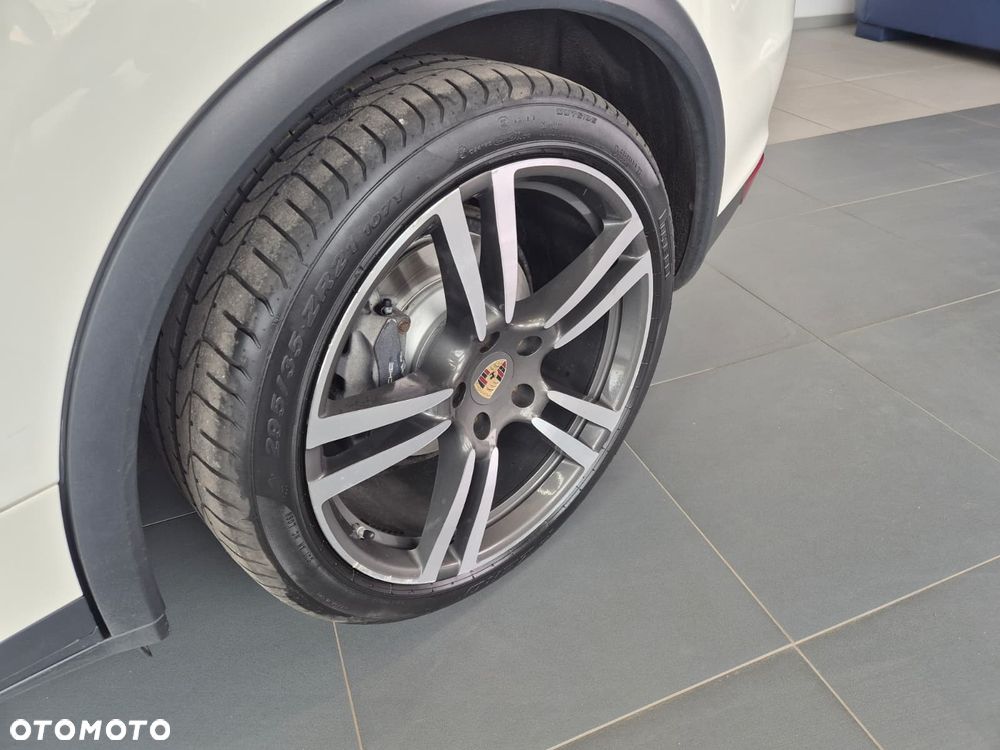 Porsche Cayenne - 13