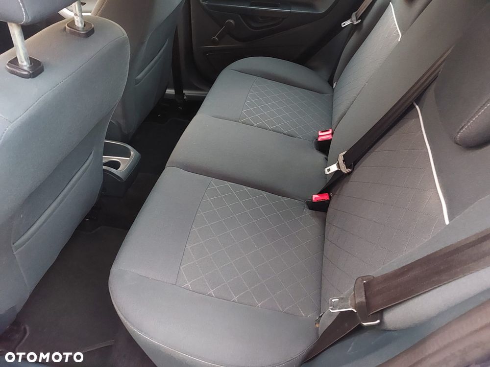 Ford Fiesta - 21