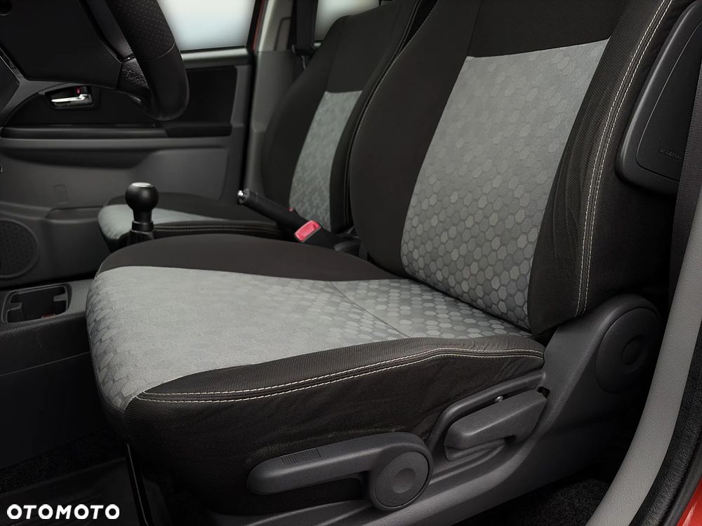 Suzuki SX4 1.6 Comfort Plus 4WD - 17