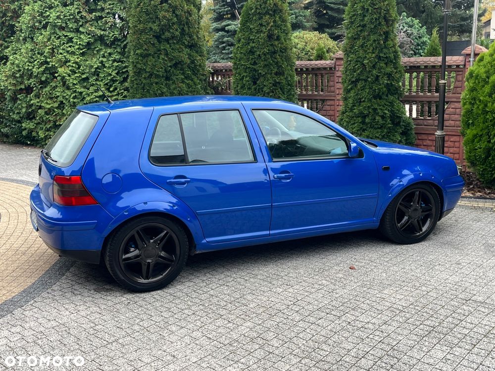 Volkswagen Golf - 25