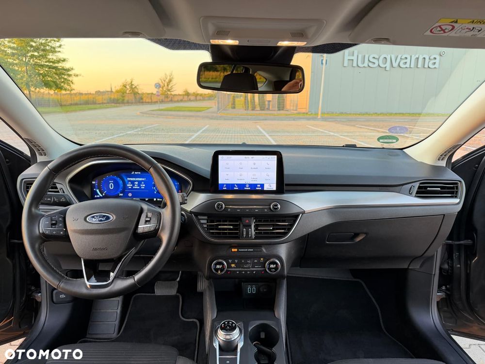 Ford Focus 1.0 EcoBoost Titanium Business - 16