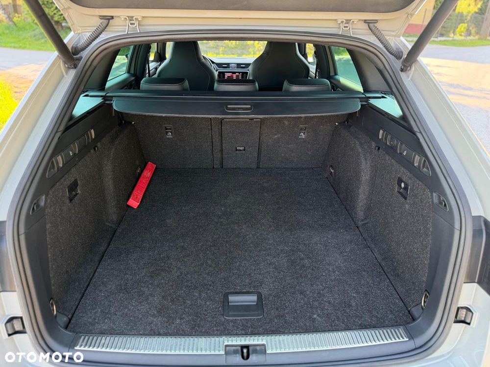 Skoda Superb 2.0 TDI 4x4 DSG Sportline - 27