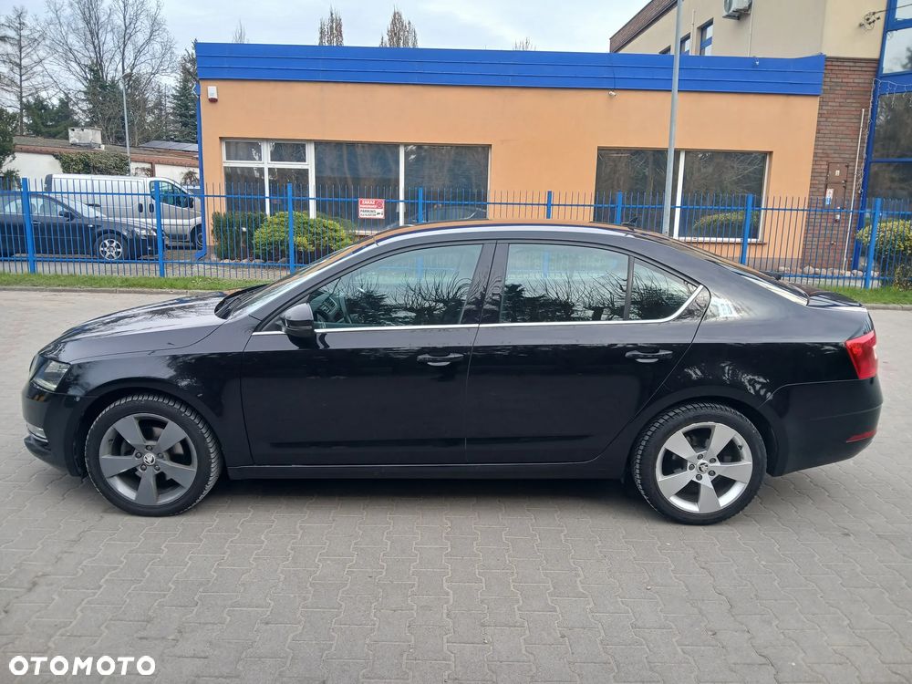Skoda Octavia 2.0 TDI Style DSG - 4