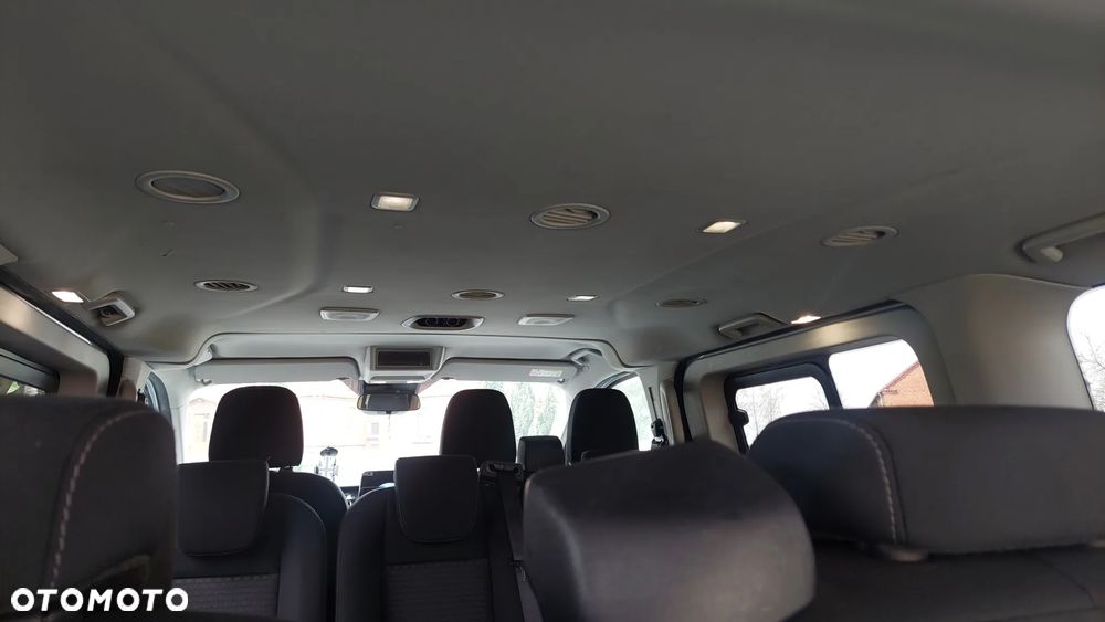 Ford Tourneo Custom - 10